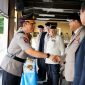 Momen langka terjadi dalam peringatan Hari Juang Polri 2026 di Lapangan Bhayangkara, Mabes Polri, Jakarta, Jumat (21/8/2026).