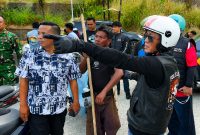 Wakapolda Sulawesi Utara Brigjen Pol Awi Setiyono memantau langsung penanganan kebakaran lahan perkebunan di Kelurahan Tinoor Dua, Kota Tomohon.