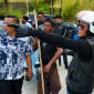 Wakapolda Sulawesi Utara Brigjen Pol Awi Setiyono memantau langsung penanganan kebakaran lahan perkebunan di Kelurahan Tinoor Dua, Kota Tomohon.