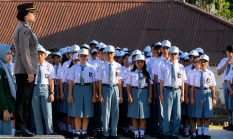 Polwan Polda Sulut Turun ke Sekolah, Ajak Pelajar Berani Bicara dan Tolak Bullying