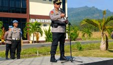 Kapolres Bolaang Mongondow Timur (Boltim) AKBP Golfried Hasiholan Pakpahan memberikan tiga penekanan penting kepada seluruh personel saat memimpin apel pagi di Lapangan Mako Polres Boltim, Senin (24/8/2026).