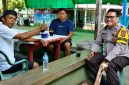 Upaya menjaga keamanan dan ketertiban masyarakat terus dilakukan Bhabinkamtibmas Desa Watudambo dan Watudambo II, Bripka Nirwanto Marwan.