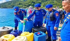 Jumat Berkah, Polairud Polda Sulut Kirim 72 Ribu Liter Air Bersih ke Bunaken dan Manado Tua