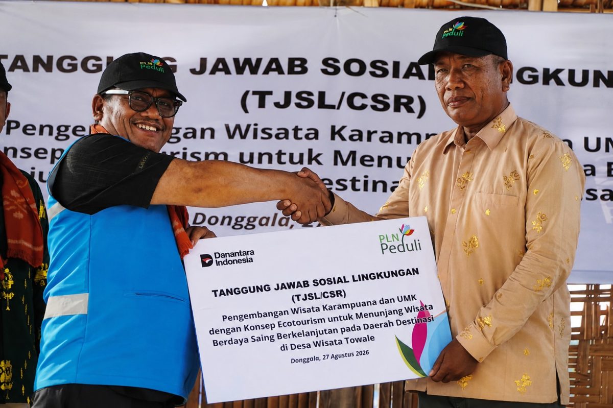 General Manager PLN UID Suluttenggo Usman Bangun meresmikan pengembangan Kawasan Wisata Karampuana di Desa Towale, Kabupaten Donggala.