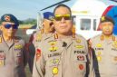 Polda Sulawesi Utara mengerahkan Helikopter Polisi P-3002 untuk memantau kondisi kebakaran hutan dan lahan (karhutla) di kawasan Gunung Soputan, Selasa (4/8/2026).