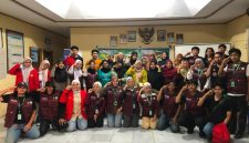 TIM Cara'de melalui Program Penguatan Kapasitas Organisasi Kemahasiswaan (PPKO) Tahun 2026 di Kantor Desa Tinggimae, Sabtu (1/8/2026).