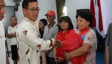 Kepedulian terhadap masyarakat ditunjukkan Kantor Wilayah Direktorat Jenderal Pemasyarakatan (Kanwil Ditjenpas) Sulawesi Utara melalui kegiatan bakti sosial.