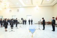 Gubernur Sulawesi Utara Mayjen TNI (Purn.) Yulius Selvanus, S.E. melantik dan mengambil sumpah tiga Pejabat Pimpinan Tinggi Pratama di lingkungan Pemerintah Provinsi Sulawesi Utara di Wisma Negara Bumi Beringin, Manado, Rabu (5/8/2026).