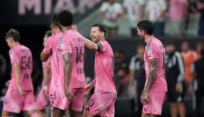 Lionel Messi kembali menunjukkan kelasnya dengan membawa Inter Miami mengawali kiprah di Leagues Cup 2026 lewat kemenangan 4-2 atas Atletico San Luis di Chase Stadium, Kamis (6/8/2026).