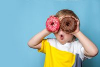 Obesitas pada anak menjadi perhatian karena kelebihan berat badan dapat meningkatkan risiko berbagai masalah kesehatan.