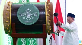 Presiden Prabowo Subianto menghadiri sekaligus meresmikan pembukaan Muktamar ke-35 Nahdlatul Ulama (NU) yang digelar di Lapangan Untung Surapati, Pondok Pesantren Bahrul Ulum Tambakberas, Kabupaten Jombang, Provinsi Jawa Timur, pada Kamis, 27 Agustus 2026. Foto: BPMI Setpres/Muchlis Jr