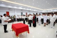 Bupati Minahasa, Dr. Robby Dondokambey, S,Si, MAP lantik sejumlah Pejabat Administrator dan Jabatan Pengawas di Lingkungan Pemerintah Kabupaten Minahasa. Rabu, (2/9/2026) di Ruang Sidang Kantor Bupati Minahasa.