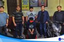 Foto Dok: Unit Opsnal URC Resmob Polsek Tomohon Tengah bersama tersangka dan barang bukti. 