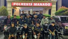 Tim Unit Reaksi Cepat (URC) Team Charlie dan Team Delta Satreskrim Polresta Manado mengamankan empat orang yang diduga terlibat dalam sejumlah aksi pencurian sepeda motor.