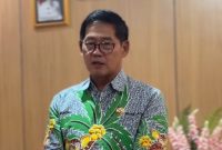 Foto : Wali Kota Bitung Hengky Honandar, S. E., 