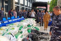 Komandan Kodaeral VIII Laksda TNI Dery Triesananto Suhendi, S.E., M.Tr.Opsla, saat memberikan keterangan di Mako Kodaeral VIII, Selasa (29/9/2026).