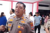 Foto Dok: Kapolres Tomohon AKBP Novrial Alberti Kombo SIK MAP bersama Kapolsek Tomohon Utara IPTU Stenly Pakekong. 