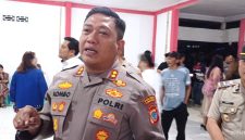Foto Dok: Kapolres Tomohon AKBP Novrial Alberti Kombo SIK MAP bersama Kapolsek Tomohon Utara IPTU Stenly Pakekong.