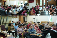 Wakil Bupati Minahasa Vanda Sarundajang, SS., M.AP., menegaskan pentingnya penguatan akuntabilitas dan mitigasi risiko dalam memimpin Rapat Evaluasi Progres Pelaporan Monitoring, Controlling, Surveillance for Prevention (MCSP) Risk Based Surveillance (RBS) Tahun 2026 di Ruang Kerja Wakil Bupati, Minahasa, Kamis (3/9/2026).