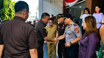 Kapolres Bitung AKBP Arie Sulistyo Nugroho mengajak tiga organisasi yang baru dikukuhkan untuk mengambil peran nyata dalam menjaga keamanan dan ketertiban masyarakat (kamtibmas).