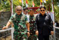 Pangdam XIII/Merdeka Mayjen TNI Mirza Agus, S.I.P., meninjau langsung Jembatan Perintis Garuda di Desa Kokoleh Satu, Kecamatan Likupang Selatan, Kabupaten Minahasa Utara (Minut), Rabu (2/9/2026).
