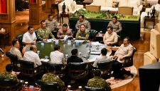 Presiden Prabowo Subianto meminta laporan terbaru terkait penanganan kebakaran hutan dan lahan (karhutla) di sejumlah wilayah Sumatra dan Kalimantan.