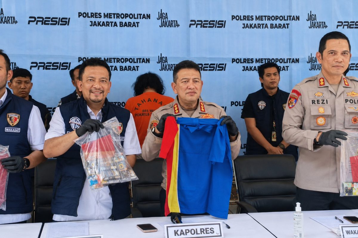 Kapolres Metro Jakarta Barat Kombes Nasriadi saat memimpin press conference.