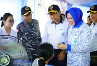 Kodaeral VIII menggelar Program Laut Bersih TNI Angkatan Laut di Pantai Karang Ria, Kota Manado, Selasa (8/9/2026).