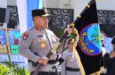 Estafet kepemimpinan di Polda Sulawesi Utara ditandai dengan penyerahan Pataka Polda Sulut Maesa’an Waya di Lapangan Presisi Mapolda Sulut, Kamis (10/9/2026) pagi.