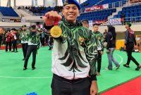 Pratu Sulasmin Ali Marisa dari Pomdam XIII/Merdeka berhasil meraih medali emas pada Open Tournament Pencak Silat Kejurnas Piala Panglima TNI di GOR Manahan, Kota Solo, Jawa Tengah, Senin (14/9/2026).