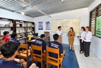 Lapas Tondano bekerja sama dengan UPT PNF SKB Tondano menggelar Program Kejar Paket bagi warga binaan sebagai bagian dari pembinaan pendidikan.