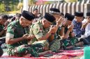 Pangdam XIII/Merdeka Mayjen TNI Mirza Agus, S.I.P., bersama keluarga besar Kodam XIII/Merdeka melaksanakan Salat Istisqa di Makodam XIII/Merdeka, Selasa (15/9/2026) pagi.
