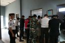 Lembaga Pemasyarakatan (Lapas) Kelas III Amurang menggelar razia gabungan dan tes urine terhadap Warga Binaan Pemasyarakatan (WBP) serta pegawai.