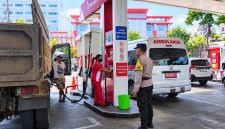 Aktivitas kendaraan di sekitar SPBU Sario mendapat perhatian jajaran Polsek Sario, Kamis (17/9/2026).