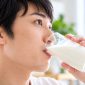 Minum Susu diperankan oleh model.(ist)
