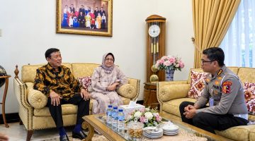 Korps Lalu Lintas (Korlantas) Polri menggelar anjangsana ke kediaman Irjen Pol (Purn) Drs. Heru Susanto di kawasan Pondok Pinang, Jakarta Selatan, Senin (21/9/2026).