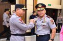 Kapolda Sulawesi Utara Irjen Pol Yudo Hermanto, S.I.K., M.M. dan Awi Setiyono, S.I.K., M.Hum. menerima kenaikan pangkat menjadi Inspektur Jenderal Polisi (Irjen Pol).