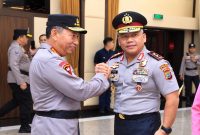 Kapolda Sulawesi Utara Irjen Pol Yudo Hermanto, S.I.K., M.M. dan Awi Setiyono, S.I.K., M.Hum. menerima kenaikan pangkat menjadi Inspektur Jenderal Polisi (Irjen Pol).