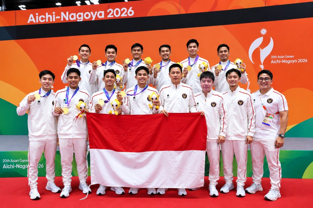 Penantian Indonesia untuk meraih medali emas di Asian Games 2026 akhirnya berakhir. Tim bulu tangkis beregu putra Indonesia berhasil mengalahkan China dengan skor 3-2 pada final di Ichinomiya City Municipal Gymnasium, Jepang, Kamis (24/9/2026).