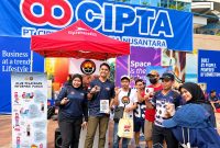 Divisi Humas Polri menggelar sosialisasi hak masyarakat untuk memperoleh informasi publik di kawasan Car Free Day (CFD) Jalan Sudirman, Jakarta Selatan, Minggu (27/9/2026) pagi.