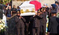 Kombes Steidy Raranta Dimakamkan di Tanah Kelahiran Noongan