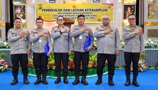 Polda Sulawesi Utara memberikan pembekalan dan pelatihan keterampilan kepada Pegawai Negeri pada Polri (PNPP) yang akan memasuki masa pengakhiran dinas.