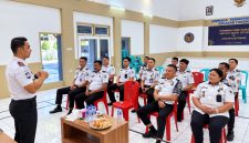 Kepala Lembaga Pemasyarakatan (Kalapas) Kelas IIB Tondano, Yulius Jum Hertantono, memberikan penguatan kepada jajaran sebagai upaya meningkatkan disiplin, tanggung jawab, dan profesionalisme dalam pelaksanaan tugas.