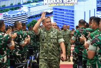 Kepala Staf Angkatan Darat (Kasad) Jenderal TNI Maruli Simanjuntak memberikan pengarahan kepada 412 calon Komandan Satuan (Dansat) TNI AD di Aula A.H. Nasution, Mabesad, Jakarta, Selasa (29/9/2026).