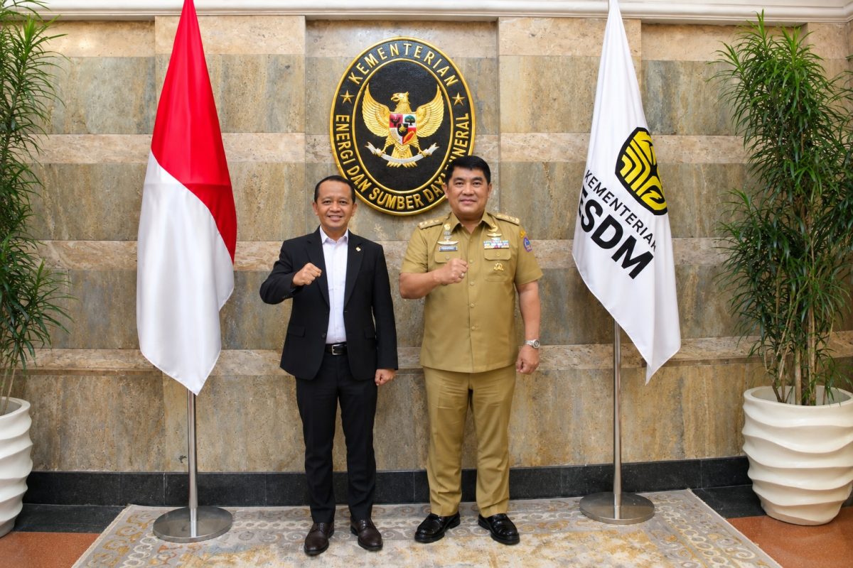 Gubernur Sulawesi Utara Mayjen TNI (Purn) Yulius Selvanus bertemu Menteri Energi dan Sumber Daya Mineral (ESDM) Bahlil Lahadalia di Jakarta, Senin (28/9/2026).