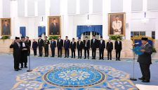 Presiden Prabowo Subianto melantik Suahasil Nazara sebagai Menteri Keuangan Kabinet Merah Putih di Istana Negara, Jakarta, pada Senin, 14 September 2026. Foto: BPMI Setpres/Muchlis Jr