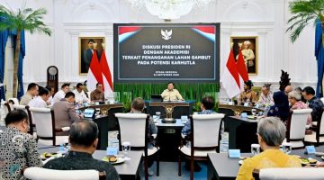 Presiden Prabowo Subianto menggelar diskusi bersama sejumlah akademisi dan pakar di Istana Merdeka, Jakarta, pada Kamis, 24 September 2026. Foto: BPMI Setpres/Laily Rachev