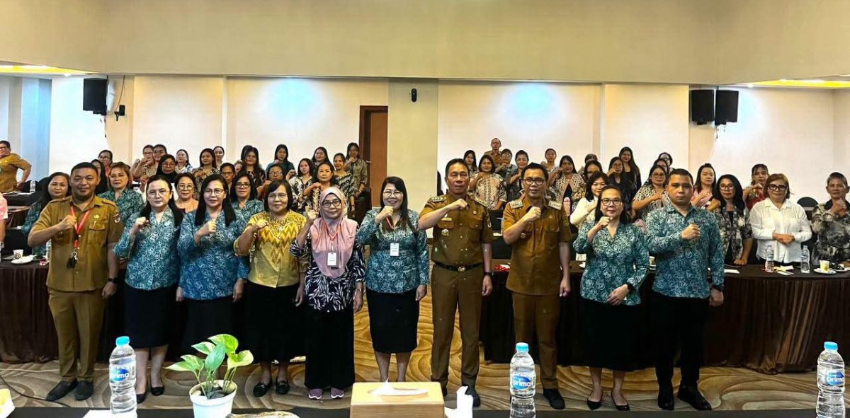 Bupati Minahasa Selatan, Franky Donny Wongkar, S.H., secara resmi membuka kegiatan Sosialisasi Pelatihan Usaha Industri Kecil dan Menengah (IKM) bagi masyarakat Kelurahan Ranoyapo, Kecamatan Amurang, yang dilaksanakan di Hotel Sutan Raja Amurang.