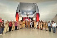 Bupati Minahasa Selatan, Franky Donny Wongkar, S.H., menerima kunjungan audiensi Pemerintah Desa, Badan Permusyawaratan Desa (BPD), tokoh agama, dan tokoh masyarakat Desa Picuan Raya di Kantor Bupati Minahasa Selatan.