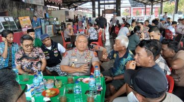 Kapolda Sulut Dengarkan Keluhan Pedagang Pasar Bersehati